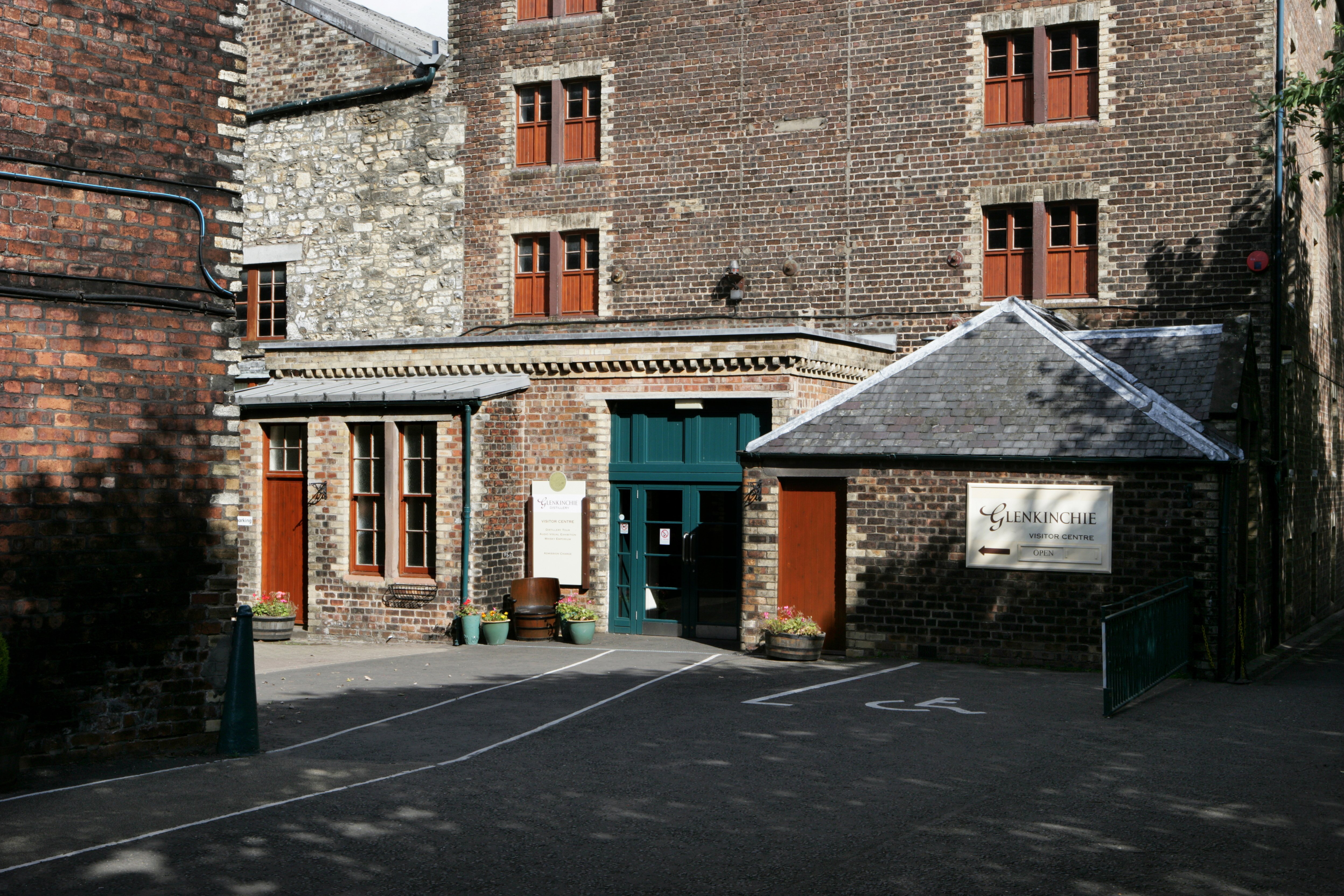 Glenkinchie distillery