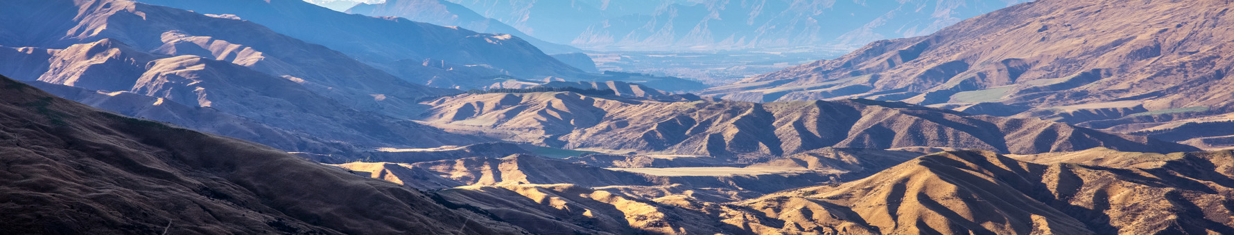 The beautiful Cardrona valley in New Zealand's South Island
