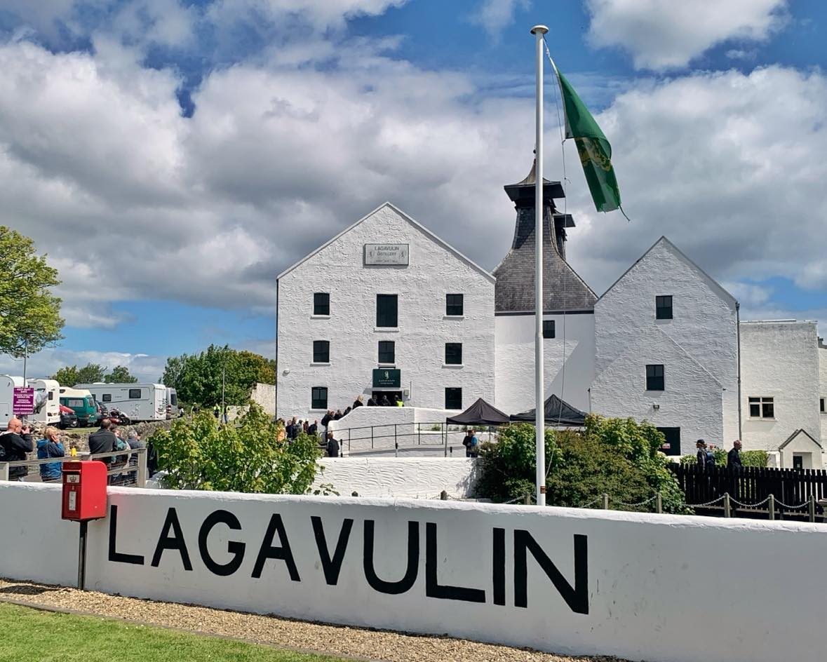 Lagavulin distillery